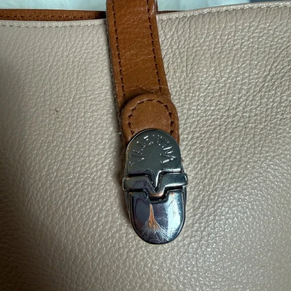 Valentina Leather Crossbody - Picture 8 of 9